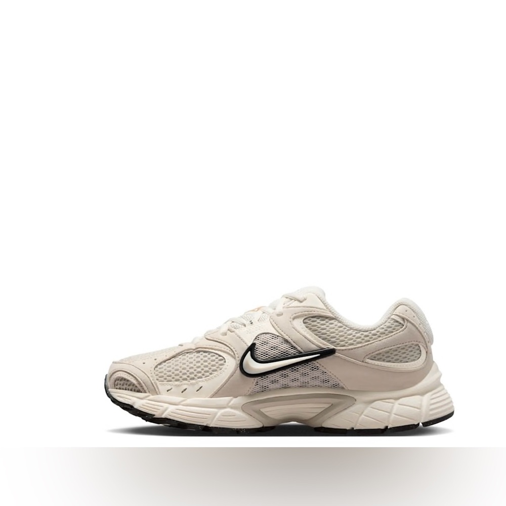 Nike V5 RNR Women's Sneaker-beige - Picture 3 of 5